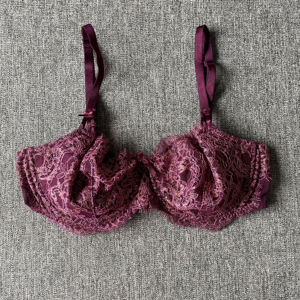 Victoria’s Secret Dream Angels Push-Up without Padding Bra